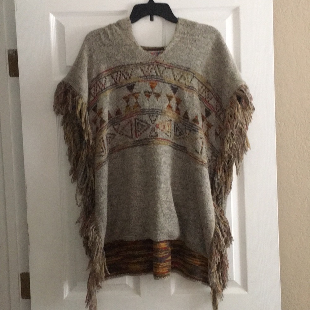 Women’s sweater hooded poncho!